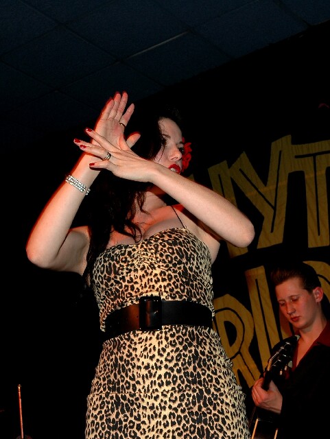min 2006 11 24 riot 431